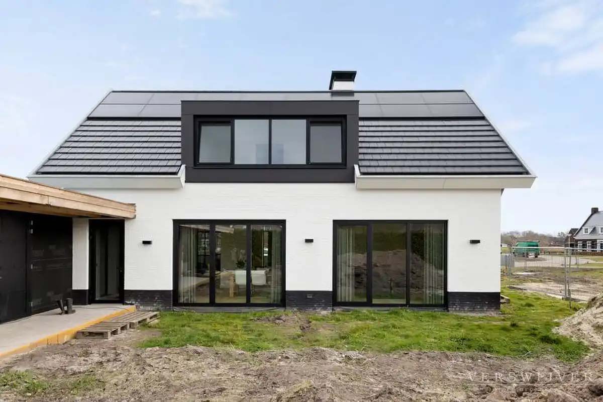 moderne-woning-dakkapel-zonnepanelen-zeeland